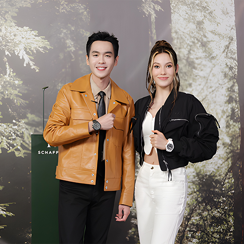 IWC, together with brand ambassadors Gu Ailing and Zhang Ruoyun, released the new top gun series watches online